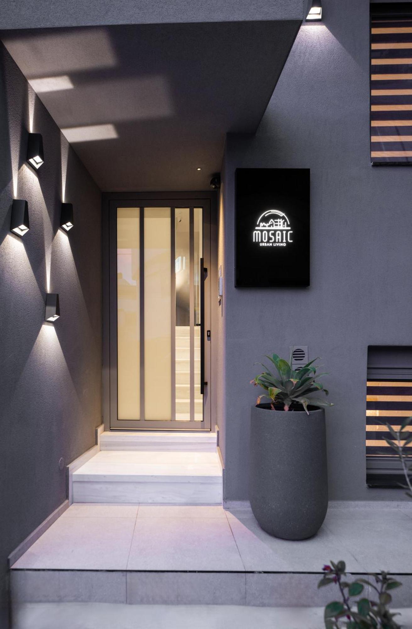 Mosaic Urban Living Apartment Ираклио Екстериор снимка