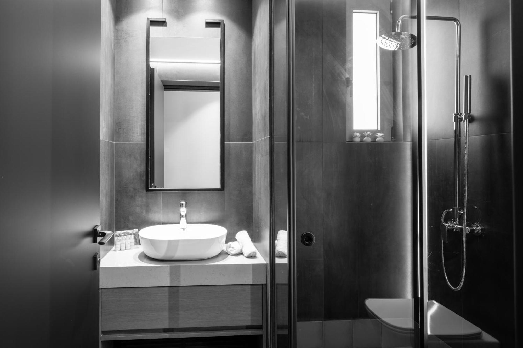 Mosaic Urban Living Apartment Ираклио Екстериор снимка