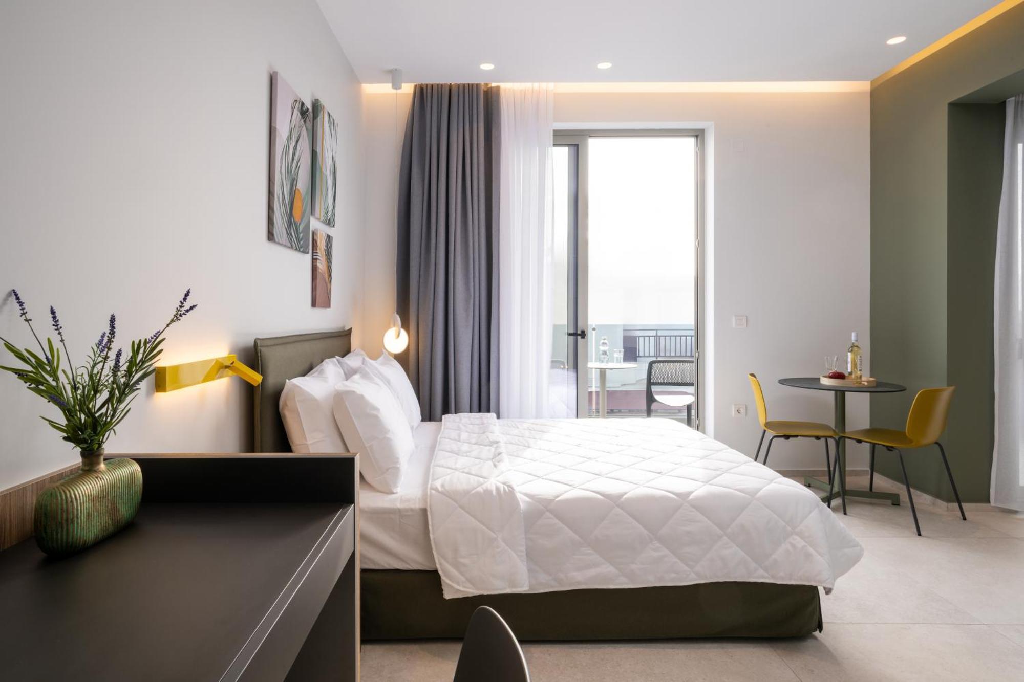 Mosaic Urban Living Apartment Ираклио Екстериор снимка