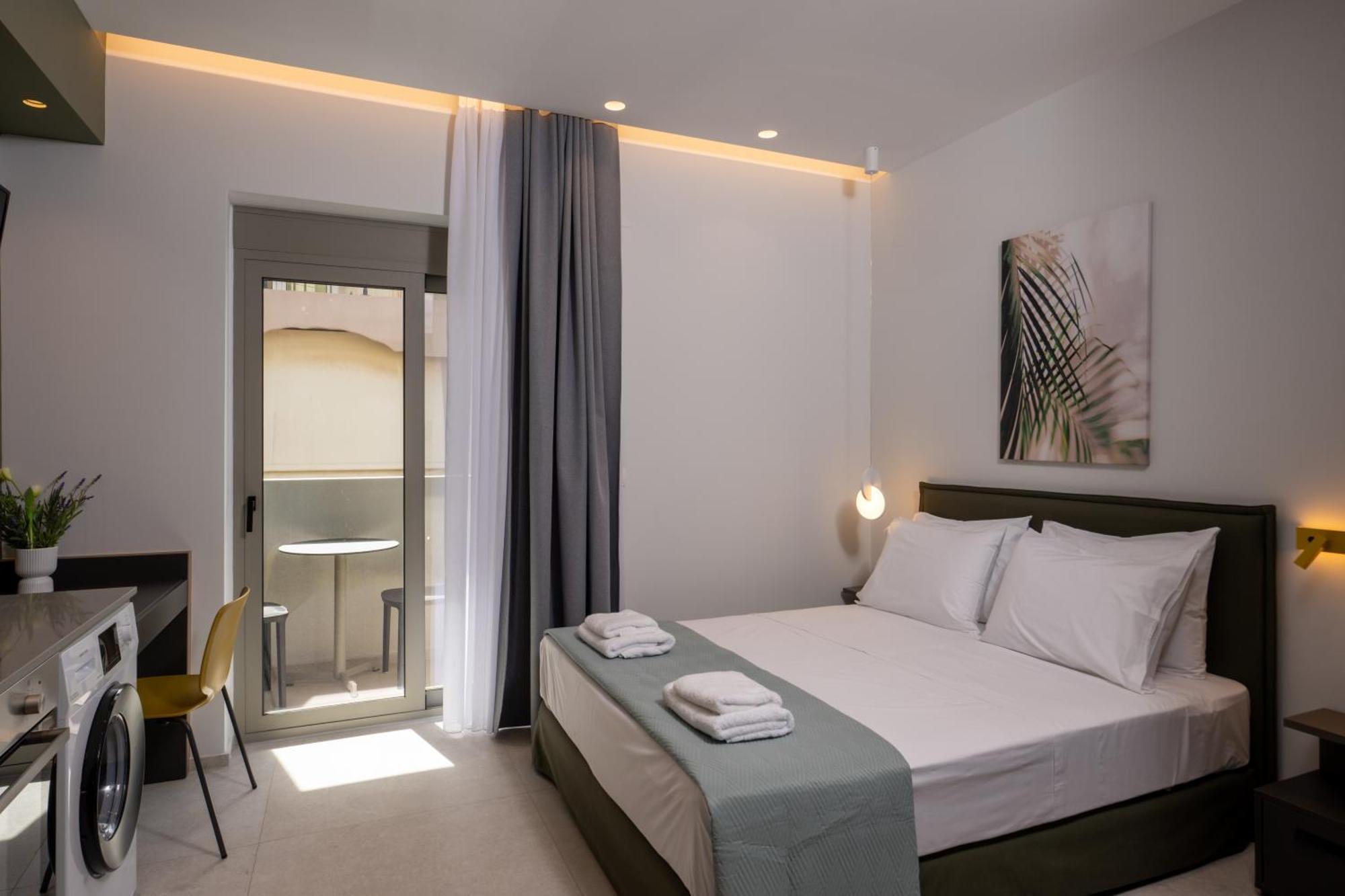 Mosaic Urban Living Apartment Ираклио Екстериор снимка