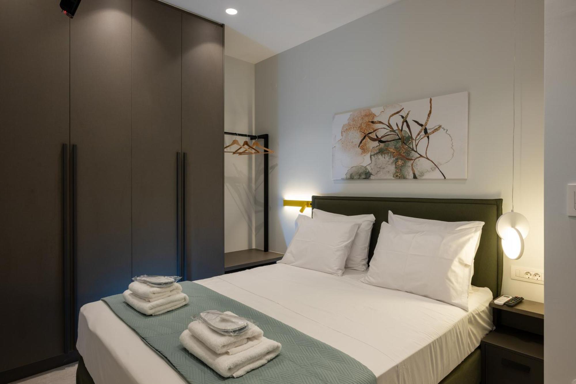 Mosaic Urban Living Apartment Ираклио Екстериор снимка