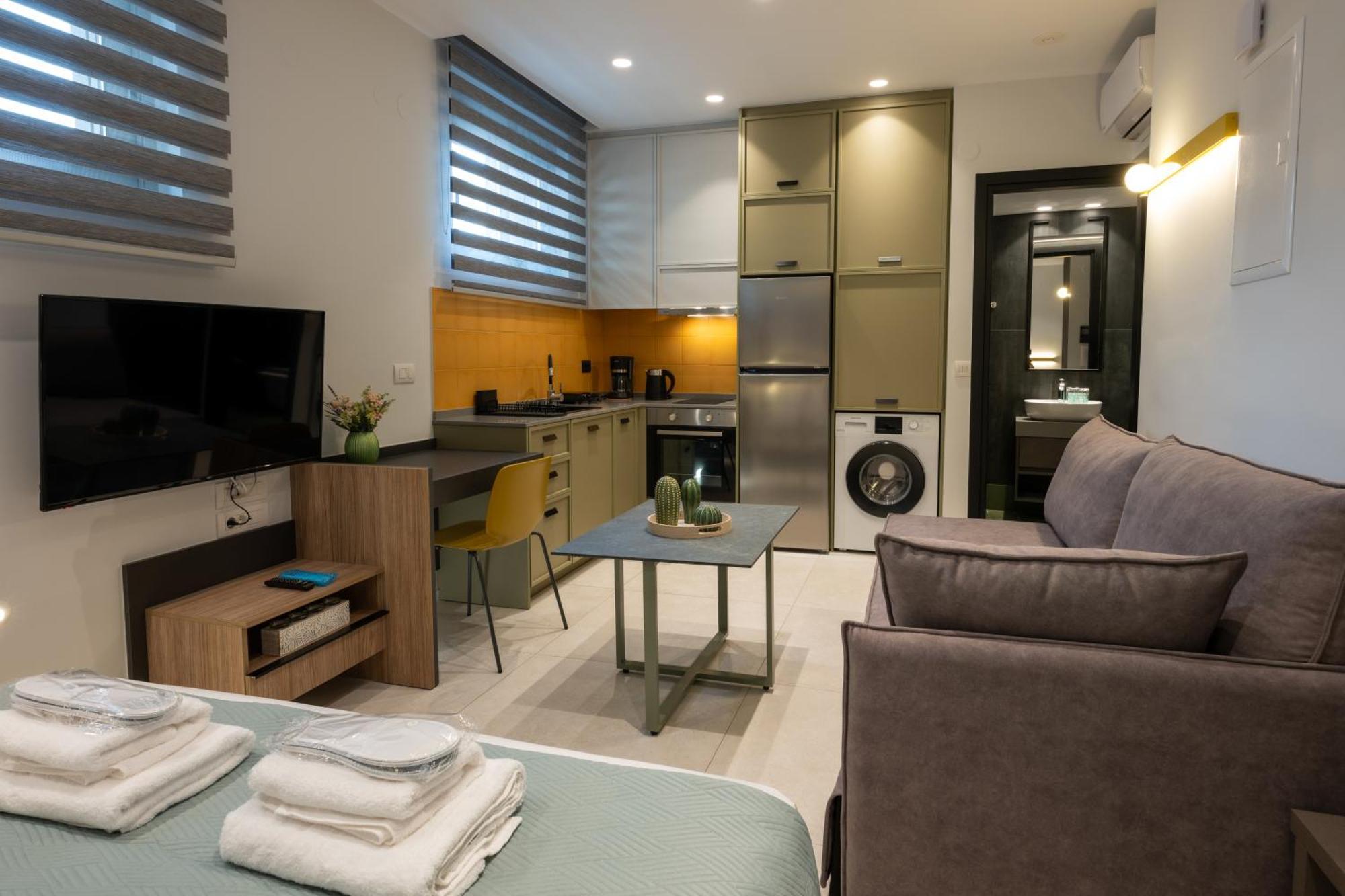Mosaic Urban Living Apartment Ираклио Екстериор снимка