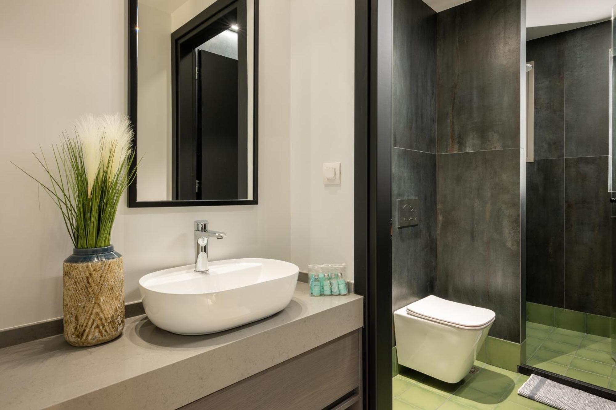 Mosaic Urban Living Apartment Ираклио Екстериор снимка