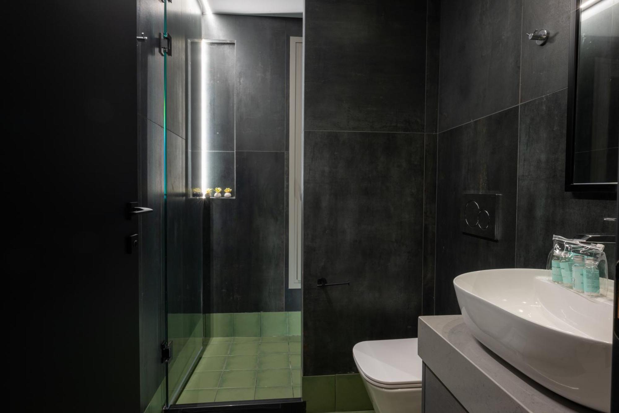 Mosaic Urban Living Apartment Ираклио Екстериор снимка