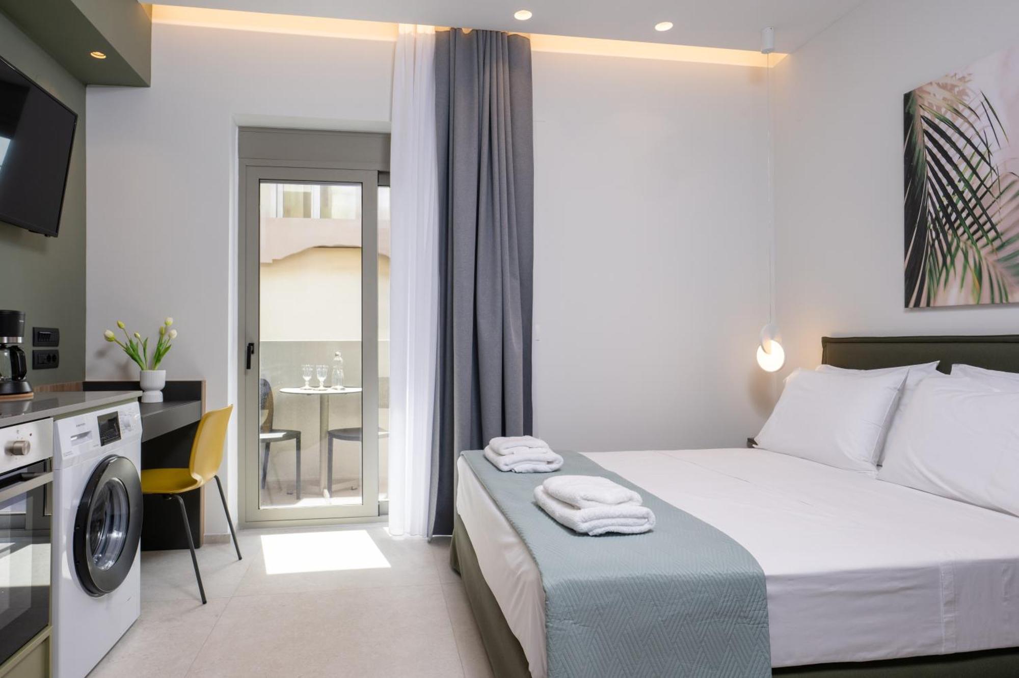 Mosaic Urban Living Apartment Ираклио Екстериор снимка